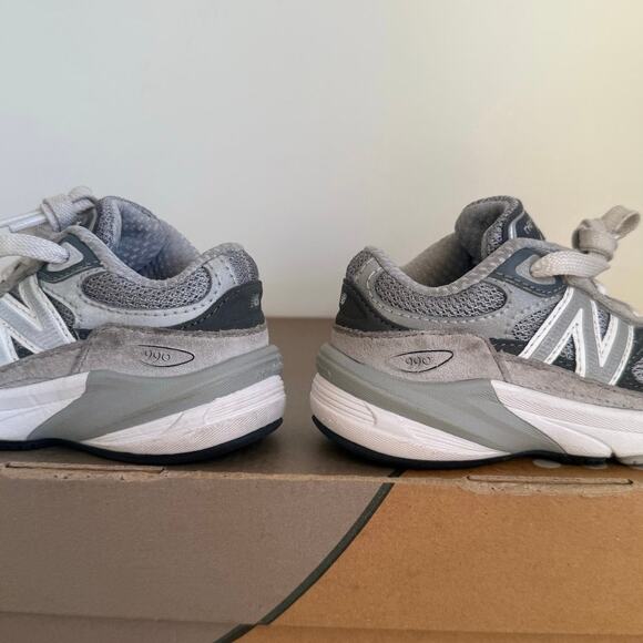 New Balance 990 V6 Grey/White Toddler Sneakers- SZ 6 C - Picture 8 of 14